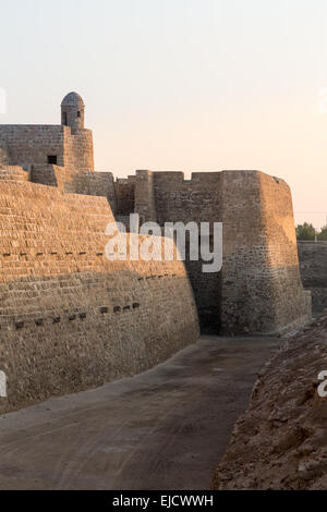 Vieux Fort de Bahreïn à Seef en fin d'après-midi Banque D'Images