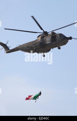 La base aérienne militaire, le Cameri 'équipe acrobatique italienne Frecce Tricolori" au cours d'un meeting aérien. Banque D'Images