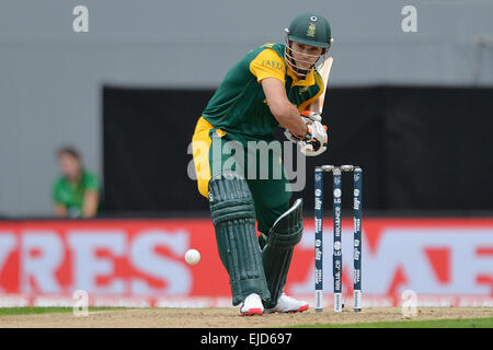 Auckland, Nouvelle-Zélande. 24Th Mar, 2015. Auckland, Nouvelle-Zélande - 24 mars 2015 Rilee - Rossouw Afrique du Sud de l'ouatine au cours de l'ICC Cricket World Cup Match entre la Nouvelle-Zélande et l'Afrique du Sud, à l'Eden Park le 24 mars 2015 à Auckland, en Nouvelle-Zélande. Photo : afp/Alamy Live News Banque D'Images