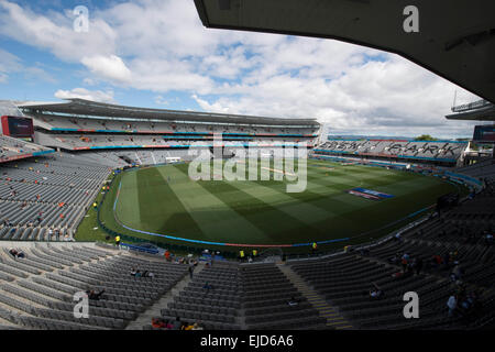 Auckland, Nouvelle-Zélande, fonction, mettez en surbrillance. 24Th Mar, 2015. Auckland, Nouvelle-Zélande - 24 mars 2015 - Vue générale du parc avant l'Eden vide ICC Cricket World Cup Match entre la Nouvelle-Zélande et l'Afrique du Sud, à l'Eden Park le 24 mars 2015 à Auckland, Nouvelle-Zélande, fonction, mettez en surbrillance. Photo : afp/Alamy Live News Banque D'Images