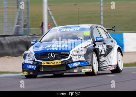 Donington Park, Royaume-Uni. 24Th Mar, 2015. La Journée des médias. Aiden Moffat dans sa classe d'une Mercedes. Credit : Action Plus Sport/Alamy Live News Banque D'Images