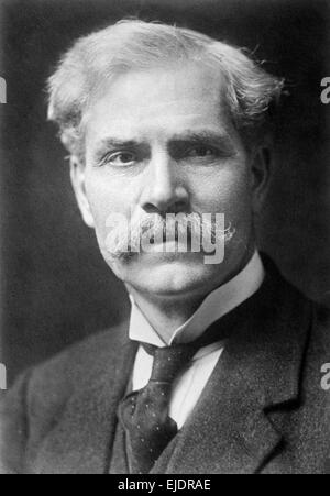 James Ramsay MacDonald, homme d'État britannique qui a été le premier premier ministre du parti travailliste du Royaume-Uni Banque D'Images