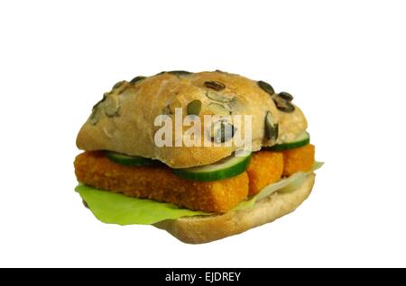 Burger de poisson isolé sur fond blanc Banque D'Images