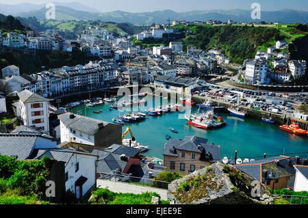 Luarca est la principale ville dans la municipalité de Valdés dans les Asturies, Espagne Banque D'Images