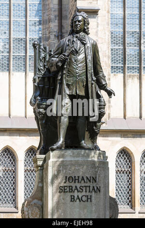 Monument de Johann Sebastian Bach en face de l'église St. Thomas, Leipzig, Saxe, Allemagne Banque D'Images