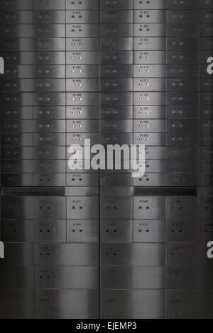 Une salle pleine d'un coffre-fort dans une chambre forte de banque Banque D'Images