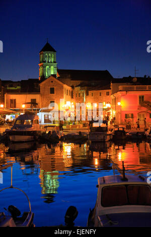 La vieille ville de Vodice. Destination touristique en Croatie Banque D'Images