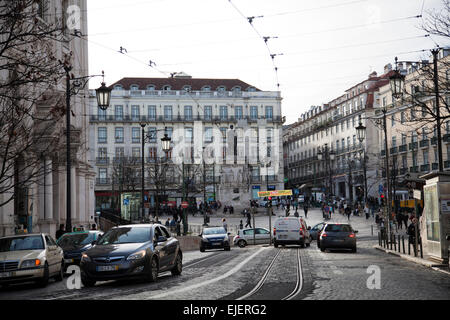 Vue en direction de Largo de Camões dans Chaido - Lisbonne - Portugal Banque D'Images