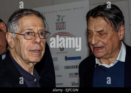 Turin, Italie. Mar 25, 2015. Ernesto Ferrero et Claudio Magris lors de l'inauguration de la quatrième édition de la biennale de la démocratie. © Elena Aquila/Pacific Press/Alamy Live News Banque D'Images