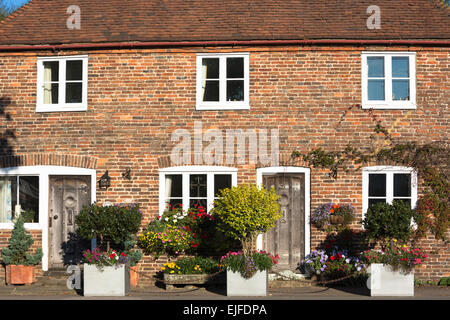 Gîtes traditionnels dans le village de Biddenden dans Kent, England, UK Banque D'Images