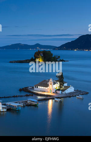 Monastère Panagia Vlahernon célèbre couvent au large de la péninsule de Kanoni, à Kerkyra, Corfou, îles Ioniennes, Grèce Banque D'Images