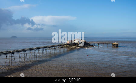 Le reste à l'abandon du Birnbeck Pier à Weston-super-Mare, la seule pier au Royaume-Uni pour connecter une île à la terre ferme Banque D'Images