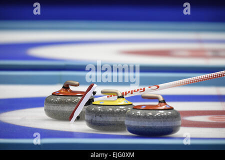 Vue générale, le 22 mars 2015 - Curliing : monde de curling féminin 2015 dernier match entre la Suisse et le Canada à Tsukisamu Gymnasium à Sapporo, Hokkaido, Japon. (Photo de (photo de Hitoshi Mochizuki/AFLO) Banque D'Images