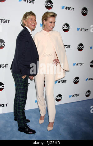 TGIT Premiere Événement pour Grey's Anatomy, scandale, comment s'en tirer avec le meurtre à Palihouse le 20 septembre 2014. Les trois spectacles sont produits par Shonda Rhimes avec Ellen DeGeneres, Portia deRossi Où : West Hollywood, California, United States lorsque : Banque D'Images