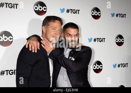 TGIT Premiere Événement pour Grey's Anatomy, scandale, comment s'en tirer avec le meurtre à Palihouse le 20 septembre 2014. Les trois spectacles sont produits par Shonda Rhimes avec : George Newbern, Guillermo Diaz Où : West Hollywood, California, United States lorsque : Banque D'Images