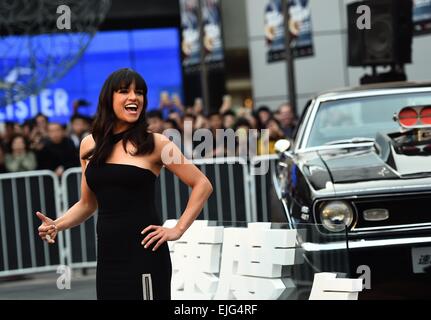 Beijing, Chine. Mar 26, 2015. Movie star Michelle Rodriguez assiste à une conférence de presse pour son nouveau 'Fast & Furious' film Furious 7 à Beijing, capitale de Chine, le 26 mars 2015. Le film va frapper l'écran Chinois du continent le 12 avril. Liangkuai Crédit : Jin/Xinhua/Alamy Live News Banque D'Images