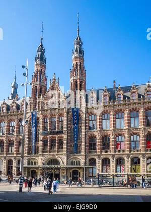 Le centre commercial Magna Plaza, ancien bureau de poste principal d'Amsterdam (1895-1899) Banque D'Images