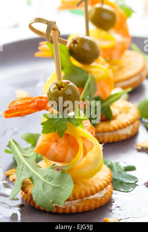 Canapés de crevettes. Banque D'Images