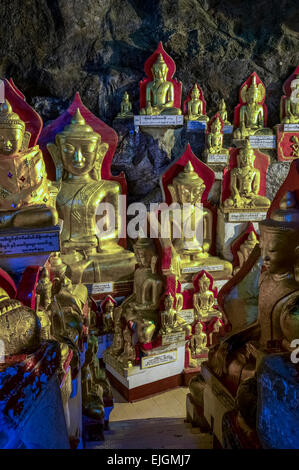 Images de Bouddha dans le Temple Grottes de Shwe Oomin Banque D'Images