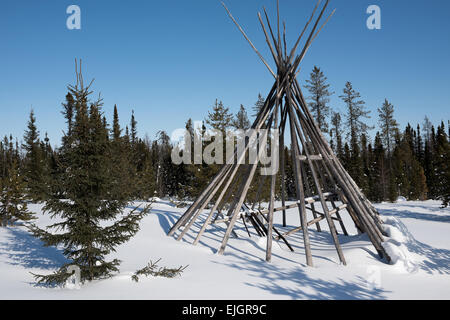 Tepee crie d'un territoire, le nord de la Baie James, Québec Banque D'Images