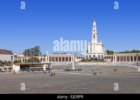 Sanctuaire de Fatima, au Portugal. Basilica de Nossa Senhora do Rosario, Sacré-Cœur de Jésus, Chapelle des Apparitions. Fatima est un sanctuaire marial catholique Banque D'Images