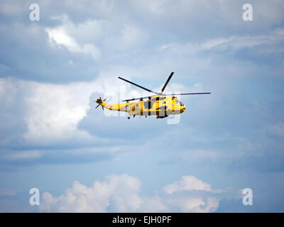 RAF Westland Sea King en vol au dessus de Exmouth Banque D'Images