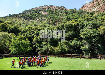 Johannesburg Afrique du Sud,Roodepoort,Walter Sisulu National Botanical Garden,Witwatersrand,enseignant,Noir garçon garçons enfants filles,femme Banque D'Images