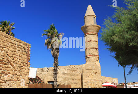 Minaret à Césarée Maritima, le Parc National de Césarée, en Israël. Banque D'Images