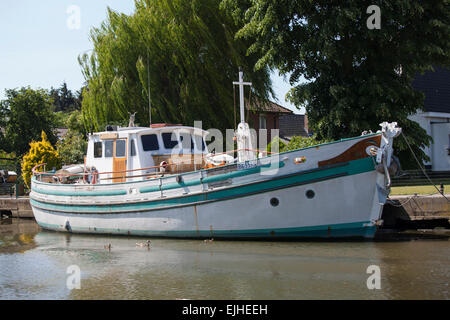 Bateaux sur l'Escaut près de Gand, Belgique Banque D'Images