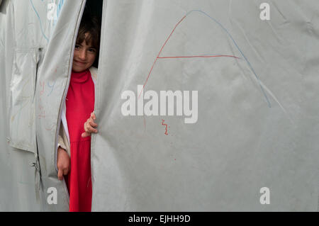 Pesiri camp de réfugiés près de Batman, Kurdistan turc, la Turquie. Les Yézidis de Sinjar/Shingal/Shengal montagnes, l'Iraq. Les réfugiés kurdes, Banque D'Images