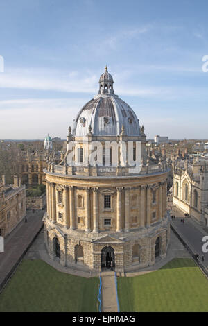 Radcliffe Camera bâtiment vu depuis la tour de l'église St Mary, oxford, Oxfordshire, England, UK. Banque D'Images