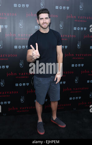 John Varvatos' Célébration de la Journée internationale de la paix tenue à John Varvatos - Arrivées avec : Ryan Rottman Où : Los Angeles, California, United States Quand : 21 mai 2014 Banque D'Images