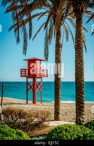 Lifeguard tower sur la plage Banque D'Images