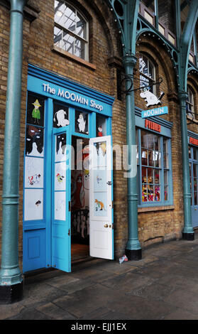 Londres Angleterre Royaume-uni - La boutique Moomin dans Covent Garden Banque D'Images