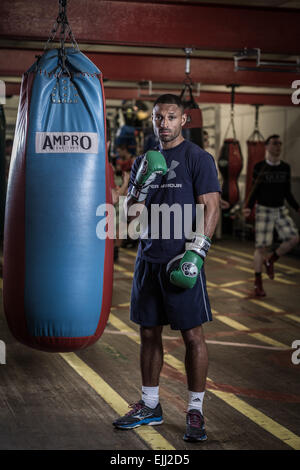 Sheffield, Royaume-Uni. Mar 20, 2015. Champion du Monde Champion IBF Kell Brook se prépare à défendre son titre le Sam 28/Mars contre Jo Jo Dan à Sheffield. Représentée dans la salle de sport Wincobank à Sheffield . Crédit : Steve Morgan/Alamy Live News Banque D'Images