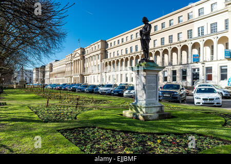 Le Bureau Municipal Gardens à Cheltenham sont sur la Promenade et qui est derrière les bureaux municipaux de la Borough Council Banque D'Images