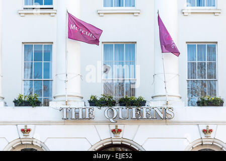 Le Queen's Hotel est un hôtel de prestige à Cheltenham, Gloucestershire, Royaume-Uni maintenant propriété de Mercure Banque D'Images