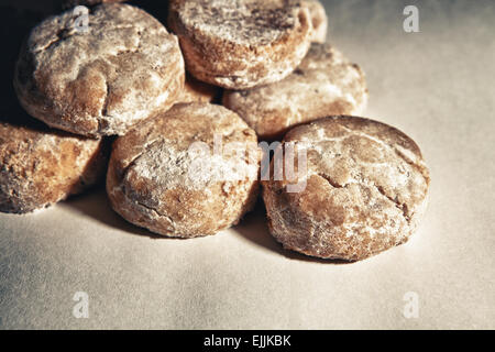 Douceurs typiquement espagnol. Ils sont fabriqués à partir de farine, amandes et de saindoux Banque D'Images