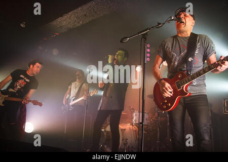 Manchester, UK. Glasgow en fonction de hard rock Gun en concert à la Manchester Academy 3 durant leur tournée 2015 Banque D'Images