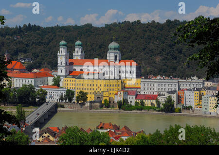 Passau, River Inn, Cathédrale St Stephan, Thuringe, Bavière, Allemagne, Europe, Banque D'Images