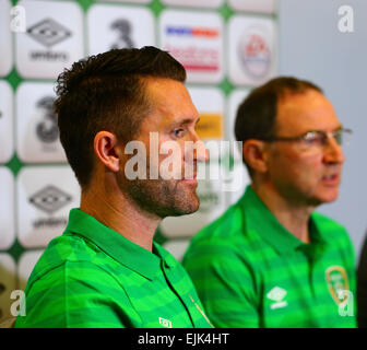 Dublin, Irlande. Mar 28, 2015. Euro 2016 Qualifications. République d'Irlande conférence de presse d'avant match. Robbie Keane, Rep. of Ireland Le capitaine et Martin O'Neill, Rep. of Ireland manager. Credit : Action Plus Sport/Alamy Live News Banque D'Images