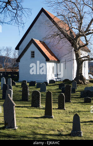 La Norvège, Møre-Romsdal, Ålesund, Giske église de l'île Banque D'Images