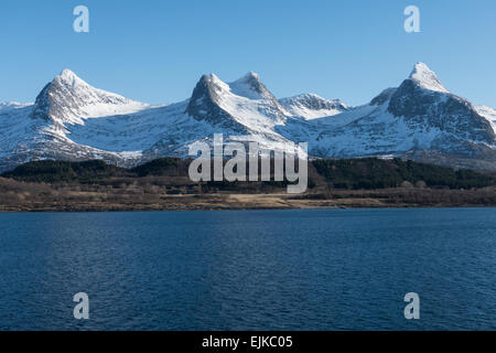 La Norvège Nordland, quatre des sept montagnes soeurs Banque D'Images