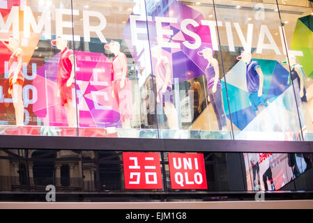 Détail de la boutique Uniqlo à Sidney, Australie. C'est un designer japonais Banque D'Images