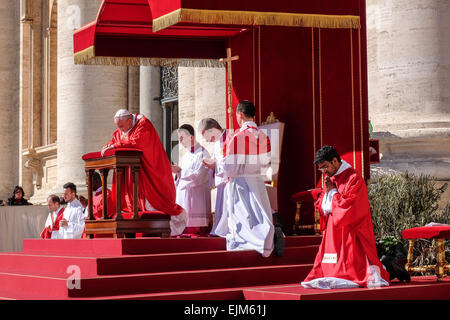 Cité du Vatican, Italie. 29 mars 2015. Le pape François, Dimanche des palmiers - 29 mars 2015 Credit : Realy Easy Star/Alamy Live News Banque D'Images