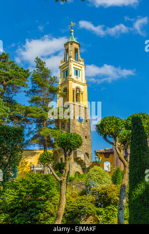 Portmeirion - style italien village touristique de Gwynedd, au nord du Pays de Galles. Conçu par Sir Clough Williams-Ellis. Banque D'Images