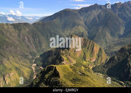 Vue aérienne de Machu Picchu, cité Inca perdue dans les Andes, au Pérou Banque D'Images