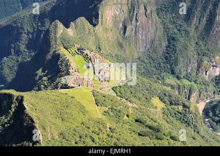 Vue aérienne de Machu Picchu, cité Inca perdue dans les Andes, au Pérou Banque D'Images