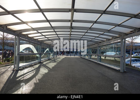 En dehors de l'aéroport de Londres Southend, sortie de la gare, Southend, Essex Banque D'Images