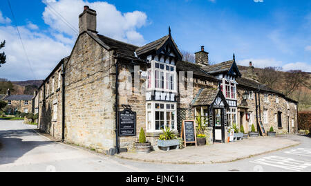 L'ancien Nags Head public house dans le village de Edale. Un village isolé dans le Peak District. Banque D'Images